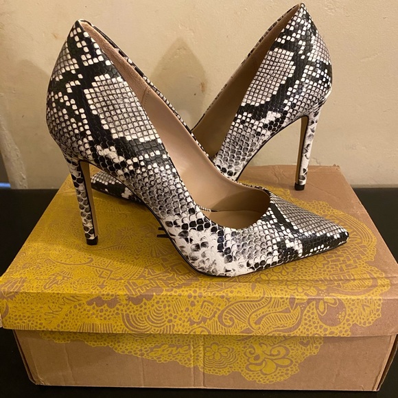 BRAND NEW: Mix No.6 Danyah Pump! - Picture 3 of 7